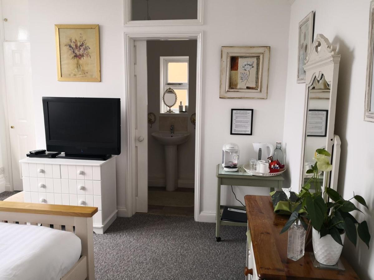Sunset Guest House Hunstanton Exteriör bild A room at the hotel