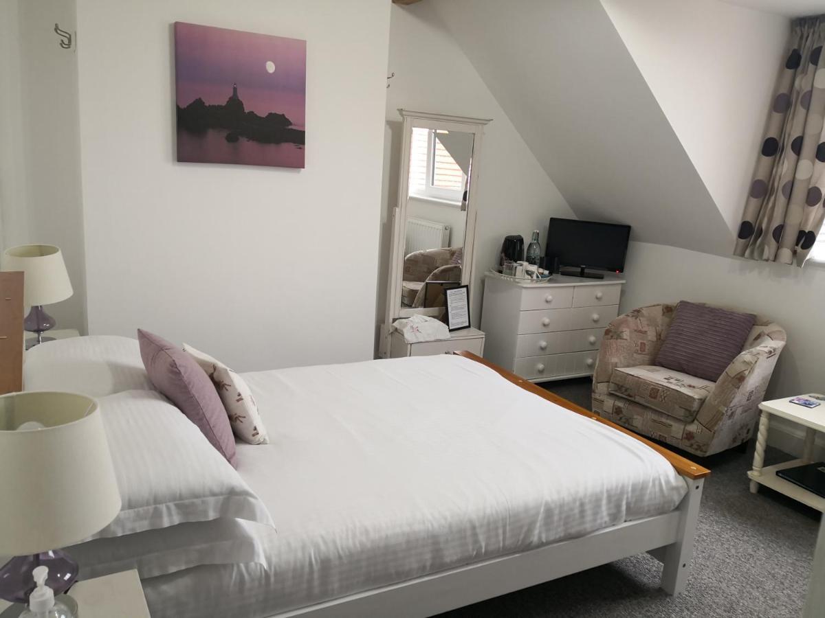 Sunset Guest House Hunstanton Exteriör bild A room at the hotel