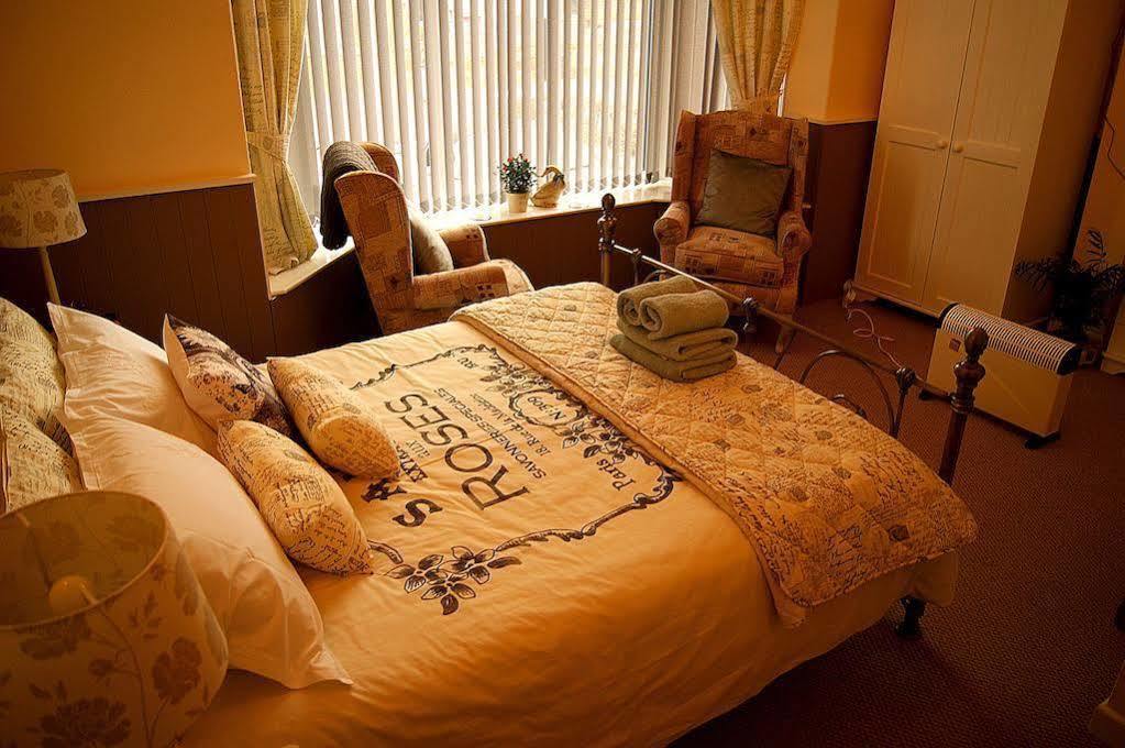 Sunset Guest House Hunstanton Exteriör bild A bedroom at the care home